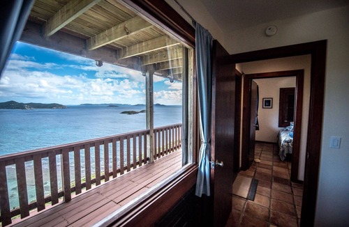 Estate Concordia A Cottage | Breathtaking Ocean Views from Every Room - Horizons Cottage