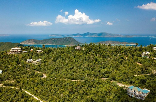 Upper Carolina House | Bright and Modern Villa with Stunning Views of North Shore and Coral Bay