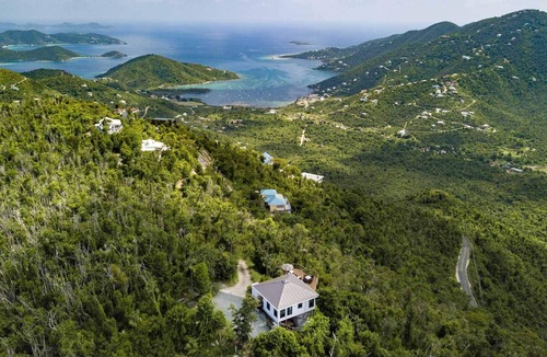 Upper Carolina House | Bright and Modern Villa with Stunning Views of North Shore and Coral Bay