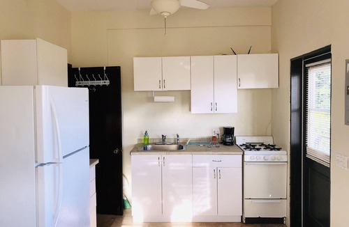 Estate Enighed Apartment | Bright Ocean View Studio - AC, Wi-Fi, generator 5 Mins to Cruz Bay