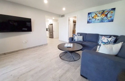 Estate Queens Quarter Condo | Brilliant 2/2 condo (Brand new)Sapphire Beach Resort
