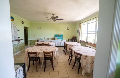 Estate Salt River House | Caribbean View, Double Queen Beds, plenty of Island Charm and breakfast