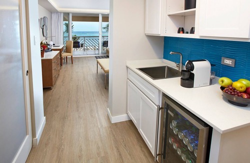 Estate Turner Hole Hotel | Carina Bay Boutique All Inclusive Resort & Casino
