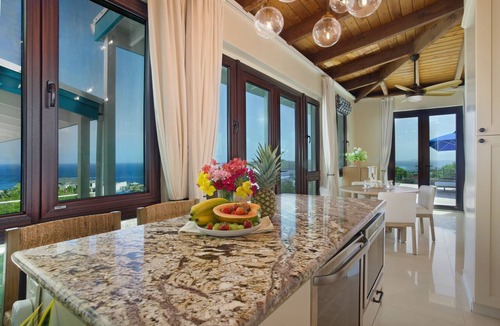Nazareth House | Casa Cabrita, Stunning 5 Bedroom Villa With Panoramic Views!