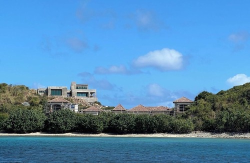 Monte House | Casa Xubi -Gorgeous contemporary house, 270 degrees of water views private beach