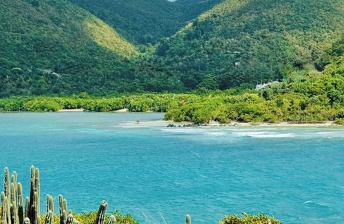 Monte House | Casa Xubi -Gorgeous contemporary house, 270 degrees of water views private beach