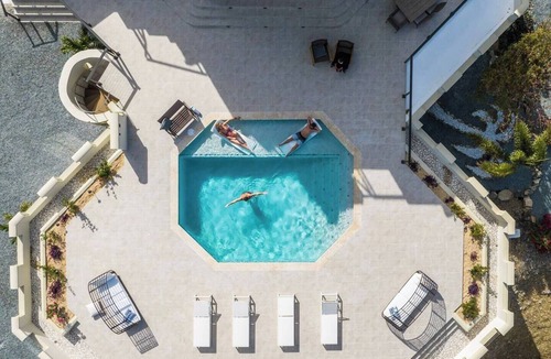 Nazareth Villa | Castle at Cabrita: STUNNING Rooftop Views - FULLY RENOVATED