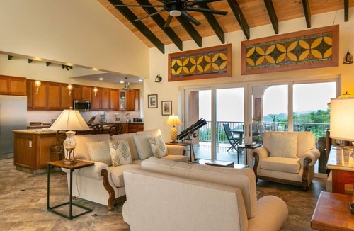 Estate Enighed House | Cay Syrah! 4 bedroom home! Solar/battery backup!