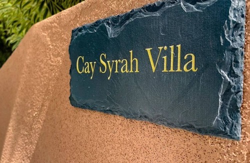 Estate Enighed House | Cay Syrah! 4 bedroom home! Solar/battery backup!