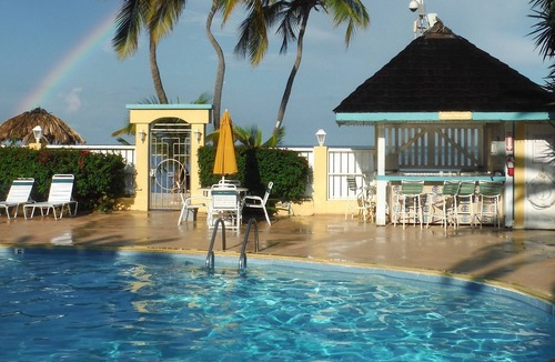 Estate Golden Rock Condo | * CENTRAL AIR * 1ST FLOOR * NO STEPS * TWO WEEK MIN STAY