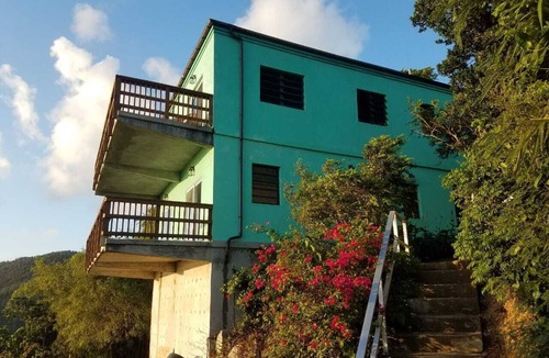 Maho Bay Quarter Villa | Central: close to public transpertation beaches and trails of the National Park