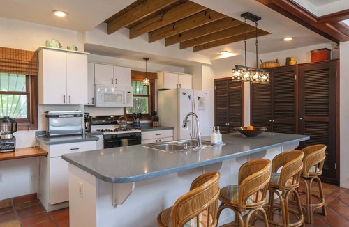 Estate San Soucci Villa | Cielo Vista-Sunset Views, Private Pool, AC, Generator