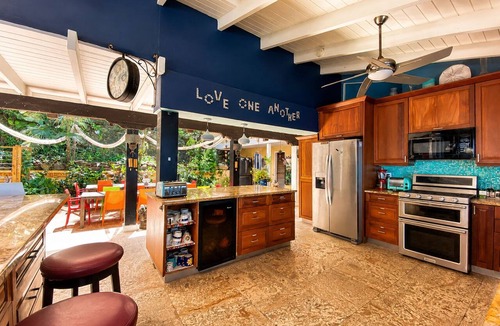 Estate Tabor and Harmony Villa | Cliffside Retreat | Infinity Pool, Yoga Deck, 9 BR