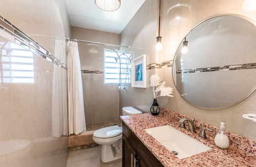 Estate Solberg Condo | Cloud View Condo: Panoramic Island Views
