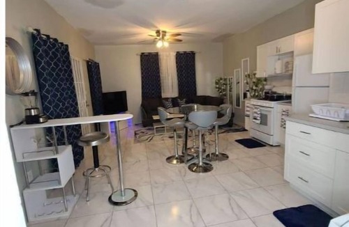 Frydendal Apartment | Comfy apartment 2 minutes away from the beach! W/JEEP price differs!