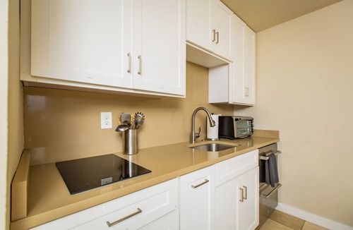 Estate Peters Farm Condo | Costal Modern Condo