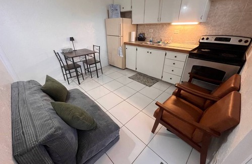 Contant Farms Apartment | Cozy 1-bedroom apartment close to Cruz Bay with AC