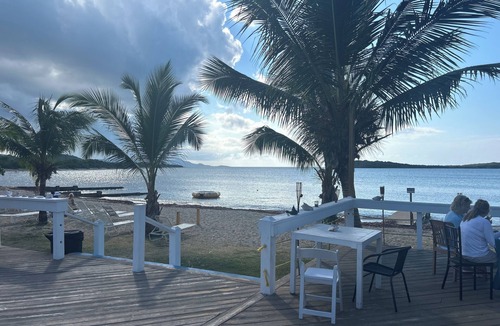 Chenay Bay Condo | Cozy 1-bedroom condo with Pool and AC in charming Christiansted. Walk to Beach.n