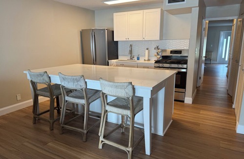 Red Hook Condo | Cozy Beachfront Condo - Family Friendly on Sapphire Beach!
