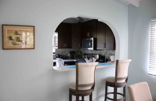Estate Saint Peters House | Cozy, Chic, Comfortable Home In Quiet Neighborhood