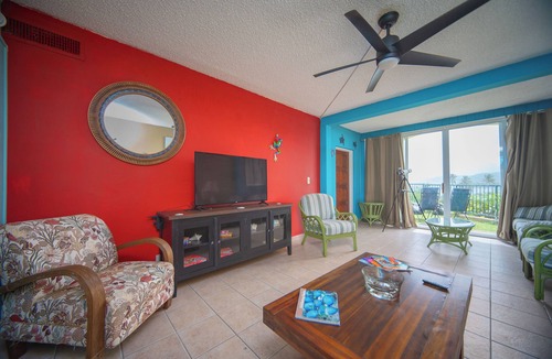 Estate Saint John Condo | Cozy Retreat with Dreamy Breeze and a Pool