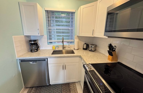 Estate Coakley Bay Condo | Crucian Sunsets! Enjoy amazing views from this updated 3 bedroom, 2 bath condo!