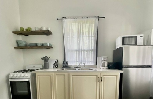 Hannah's Rest House | Cruzan Bliss at Sandy Point! 5 mins to Frederiksted!