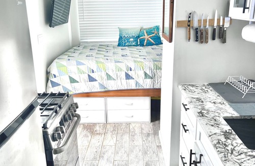 Cotton Valley Apartment | Cruzan Delight 1 Queen bed efficiency Cottage perfect for 2 lovebirds