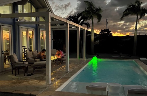 Cotton Valley House | Cruzan Time, New Pool, Buck Island view, Starlink, solar, 3 minutes to beach