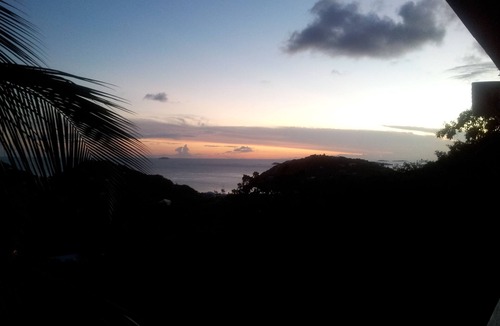 Monte Cottage | Cute Cozy Cottage with private entrance and ocean views in prime neighborhood