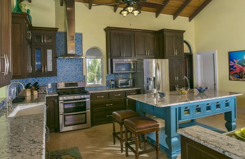 Rendezvous & Ditleff Villa | Deja View - 20% off remaining April/May dates 2025