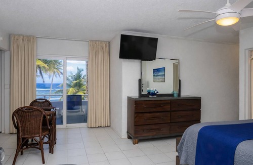Estate Constitution Hill Hotel | Deluxe Double Queen Room - Ocean Front