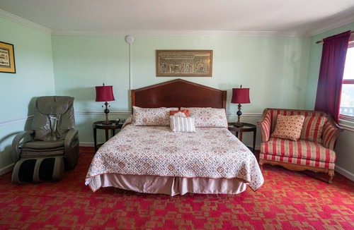 Estate Salt River House | Deluxe King Room with Caribbean View, plenty of Island Charm and Breakfast