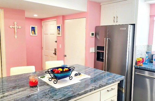 Nazareth Condo | Direct Beachfront Anchorage 3 Bedroom Contemporary. Exquisitely Built, Furnished