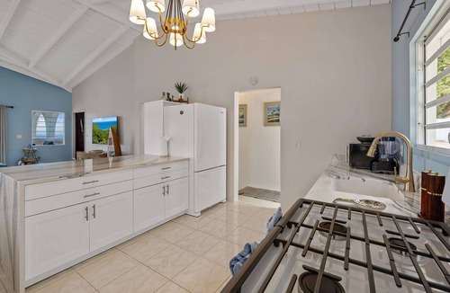 Estate Bonne Esperance House | Disconnect & Reset Here | Pool + Generator