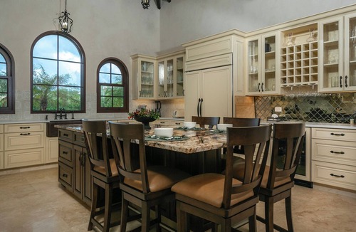 Ditleff Point Villa | Ditleff Beach House~New 2025 Beachfront Estate~Gated~Welcome Dinner on Arrival
