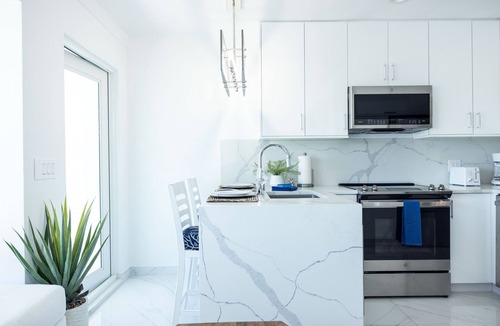 Estate Enighed Condo | Dolphin Suites