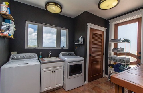 Cotton Valley House | Dragonfly Villa - 3BR/4BA, Sleeps 8 with Pool!