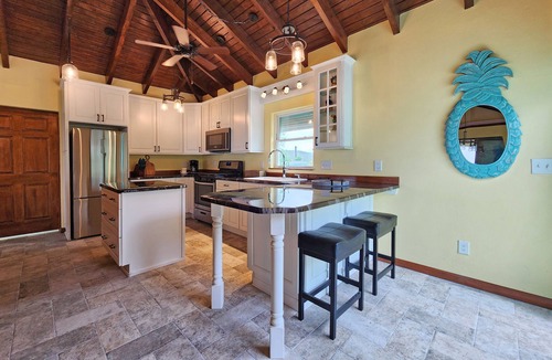 Estate Parcel of Gift and Regenback Villa | DreamView On The Hill - 3 bd- 2 bath -Spectacular Island & Water Views -Solar
