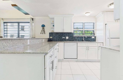 La Grande Princesse Condo | DUAL Ocean Views! Beachfront Gem Pool, Hot Tub Steps to Sand & Dining