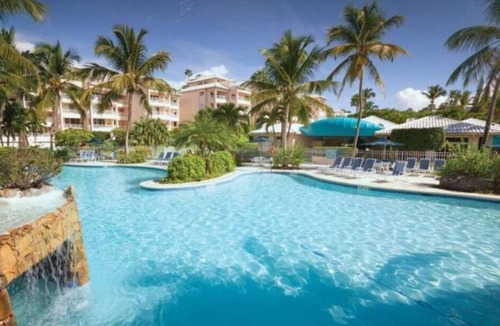 Nazareth Condo | E·ly·sian Beach Front Resort - Parlor Suite