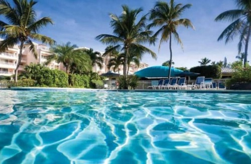 Nazareth Condo | E·ly·sian Beach Front Resort - Parlor Suite