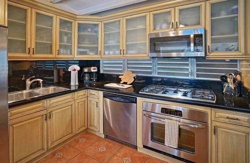 Nazareth Villa | Eclectic Villa w/Beach Access & pool, Ocean Views