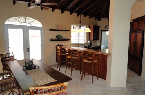 Estate Hansen Bay Villa | Elegant Beachfront Villa with Pool, private path to Secluded Beach and Kayaks!