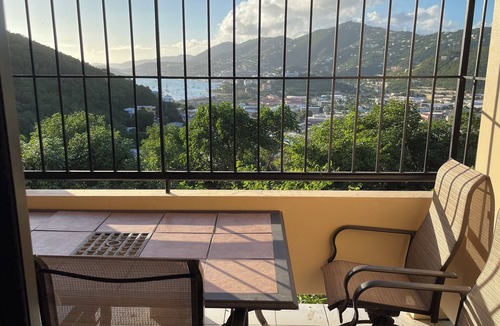 Flag Hill Condo | Eli’s Condo