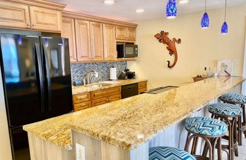 Nazareth Condo | Elysian BEACH BREEZE Beachfront Condo with Breathtaking Views, Pool & No Stairs