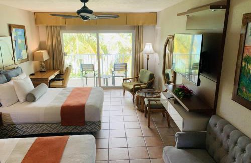 Charlotte Amalie West Resort | Emerald Beach Resort