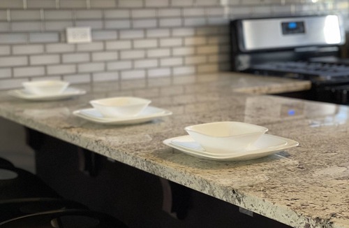 Estate Diamond West House | Entire House - East and West Apartment