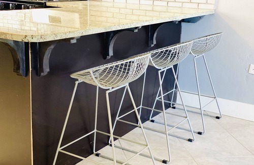 Estate Diamond West House | Entire House - East and West Apartment