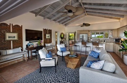 Estate Enighed Villa | Entire Mandavilla (Both)